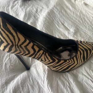 Stiletto pump